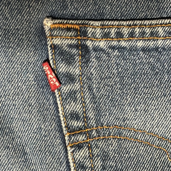 Vintage Mens Levi Relaxed Fit 550 Size: 36x32 - Picture 9 of 14